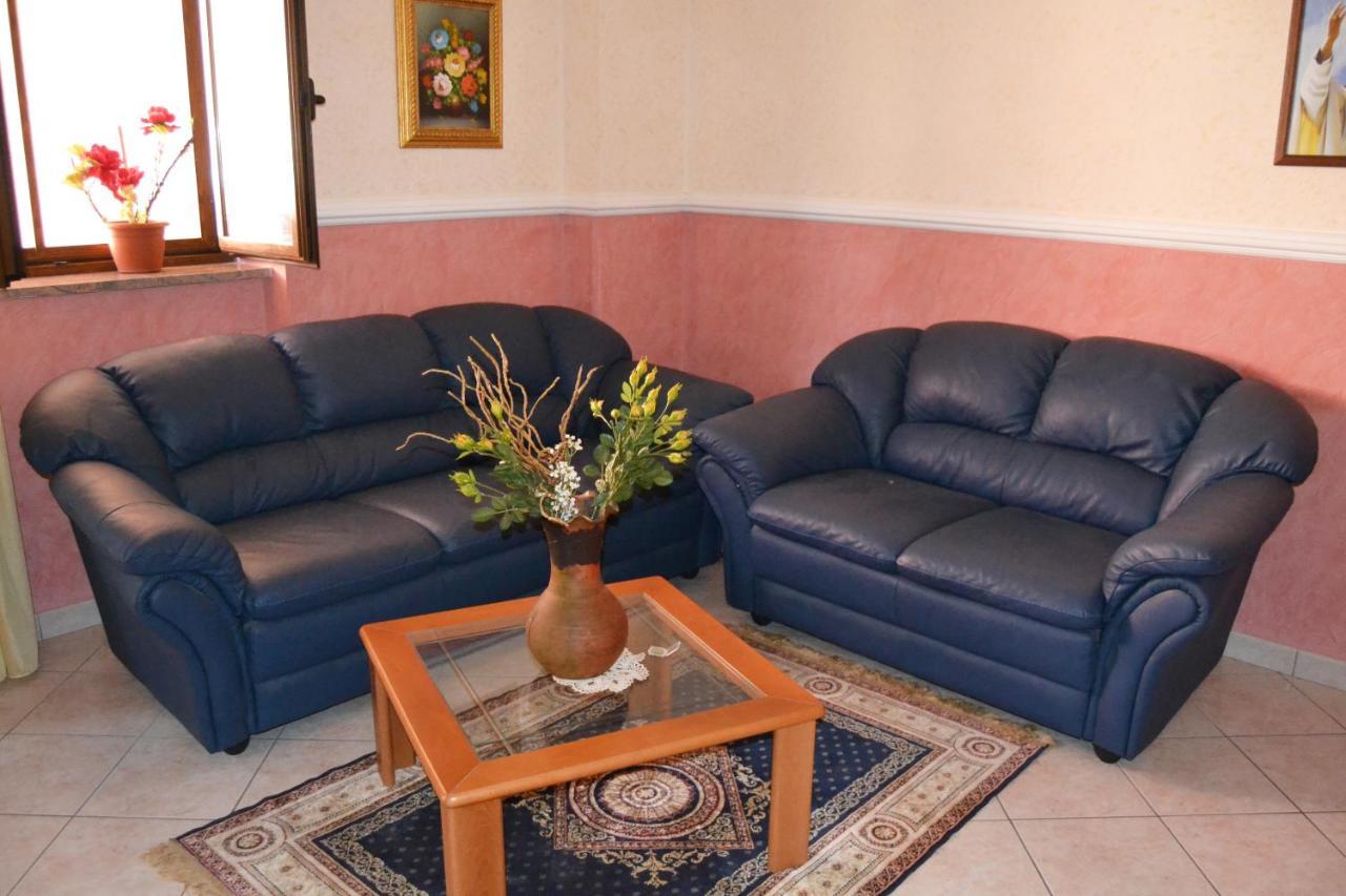 ג'יצריה Hotel Ristorante L'Avvenire מראה חיצוני תמונה