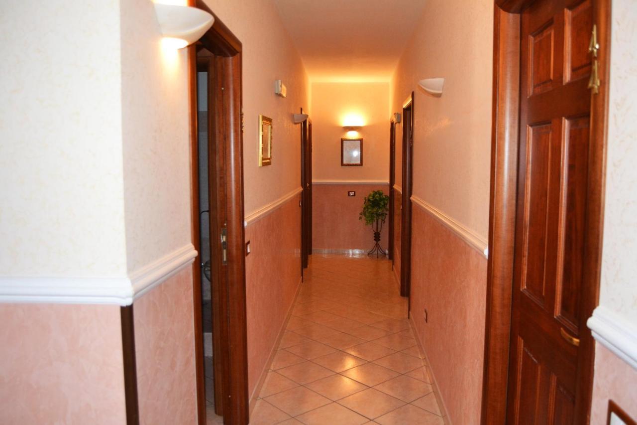 ג'יצריה Hotel Ristorante L'Avvenire מראה חיצוני תמונה