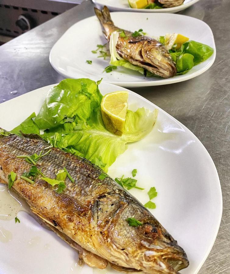 ג'יצריה Hotel Ristorante L'Avvenire מראה חיצוני תמונה