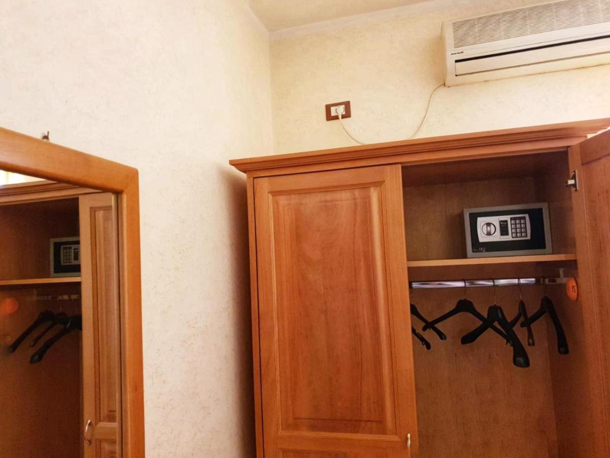 ג'יצריה Hotel Ristorante L'Avvenire מראה חיצוני תמונה