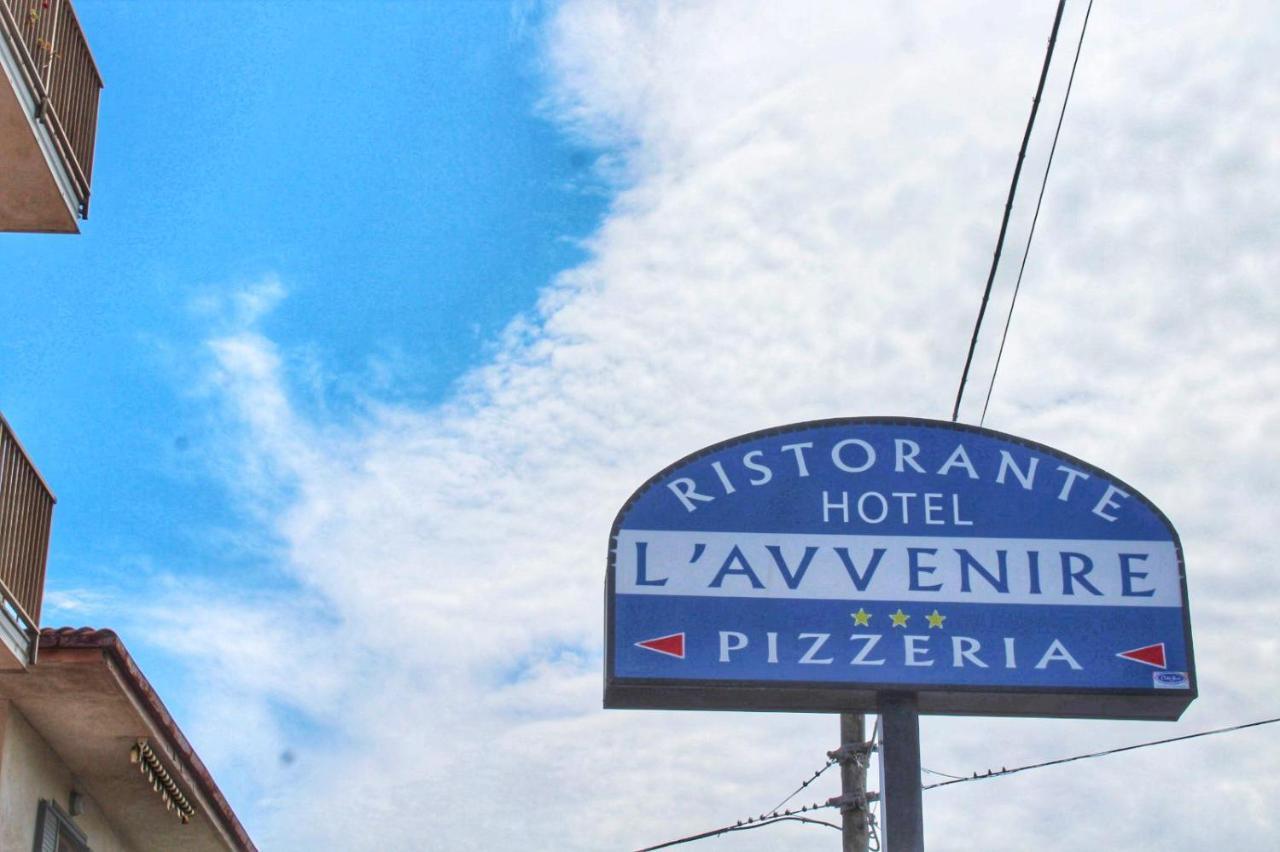 ג'יצריה Hotel Ristorante L'Avvenire מראה חיצוני תמונה