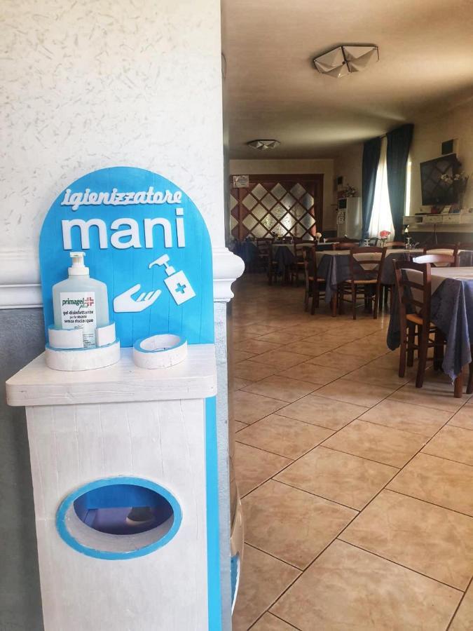 ג'יצריה Hotel Ristorante L'Avvenire מראה חיצוני תמונה