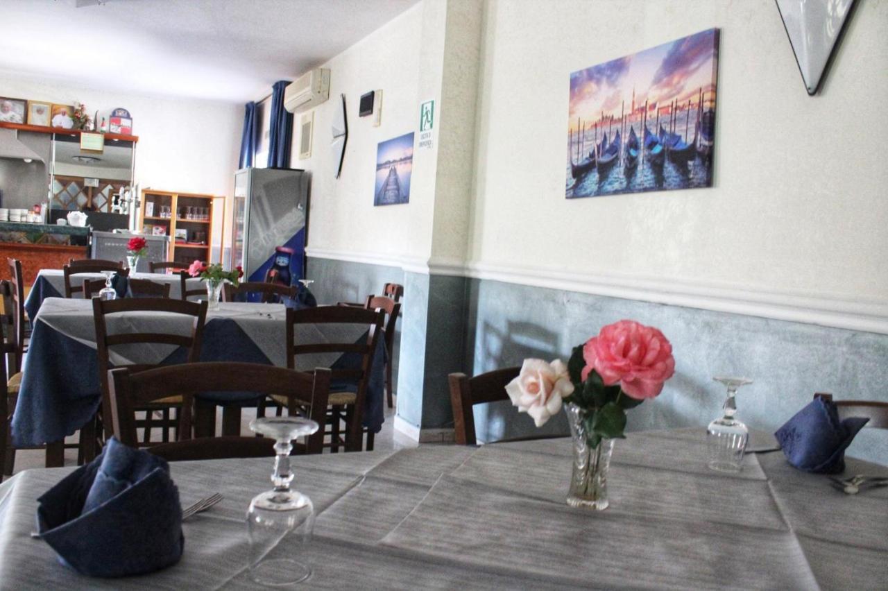 ג'יצריה Hotel Ristorante L'Avvenire מראה חיצוני תמונה